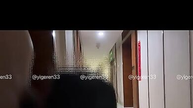 美足翘臀，绿奴淫妻【一个人Yigeren33】✅推特福利，足交，性爱，室外啪啪，玩法刺激 (20)